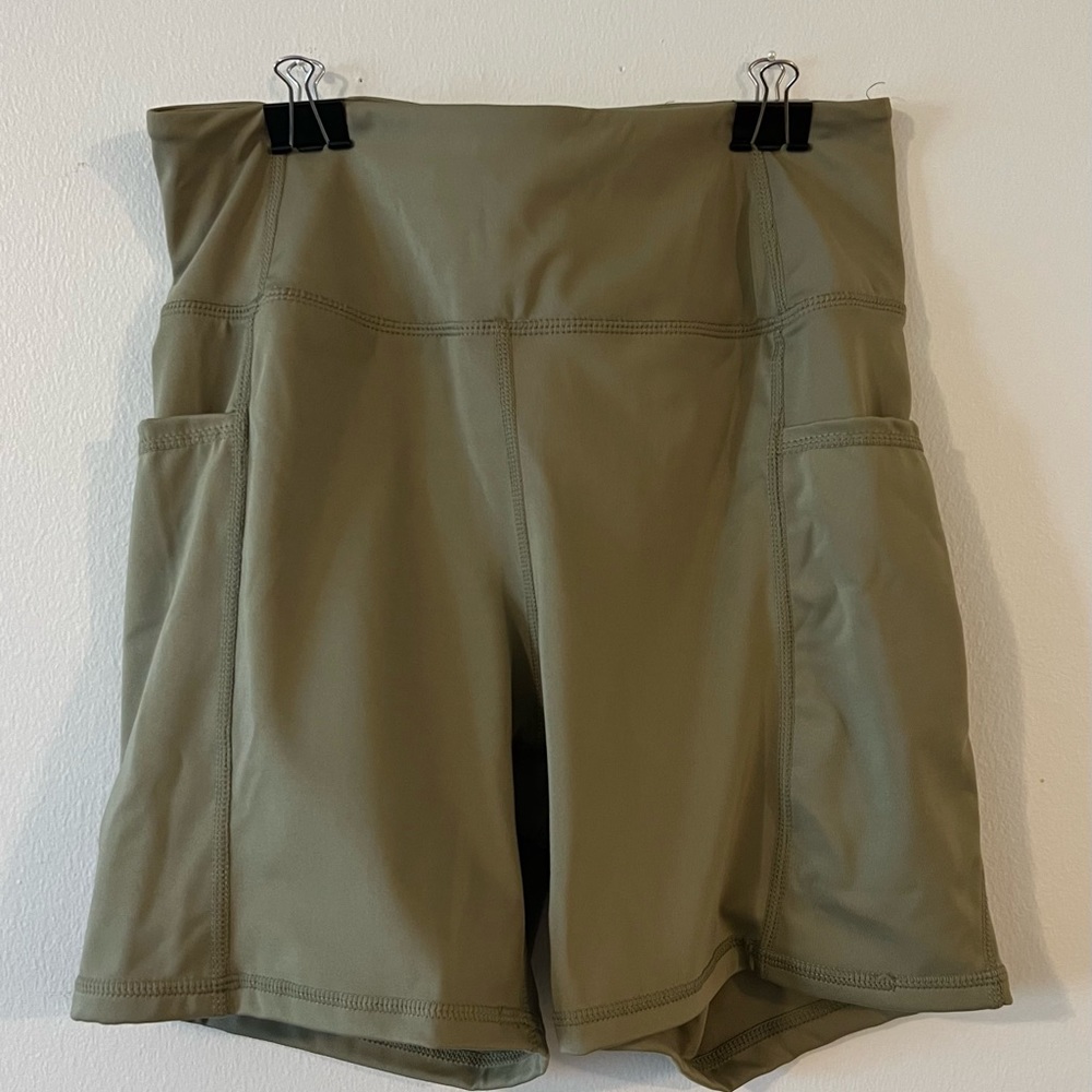 NWT Sage Biker Shorts Cotton On